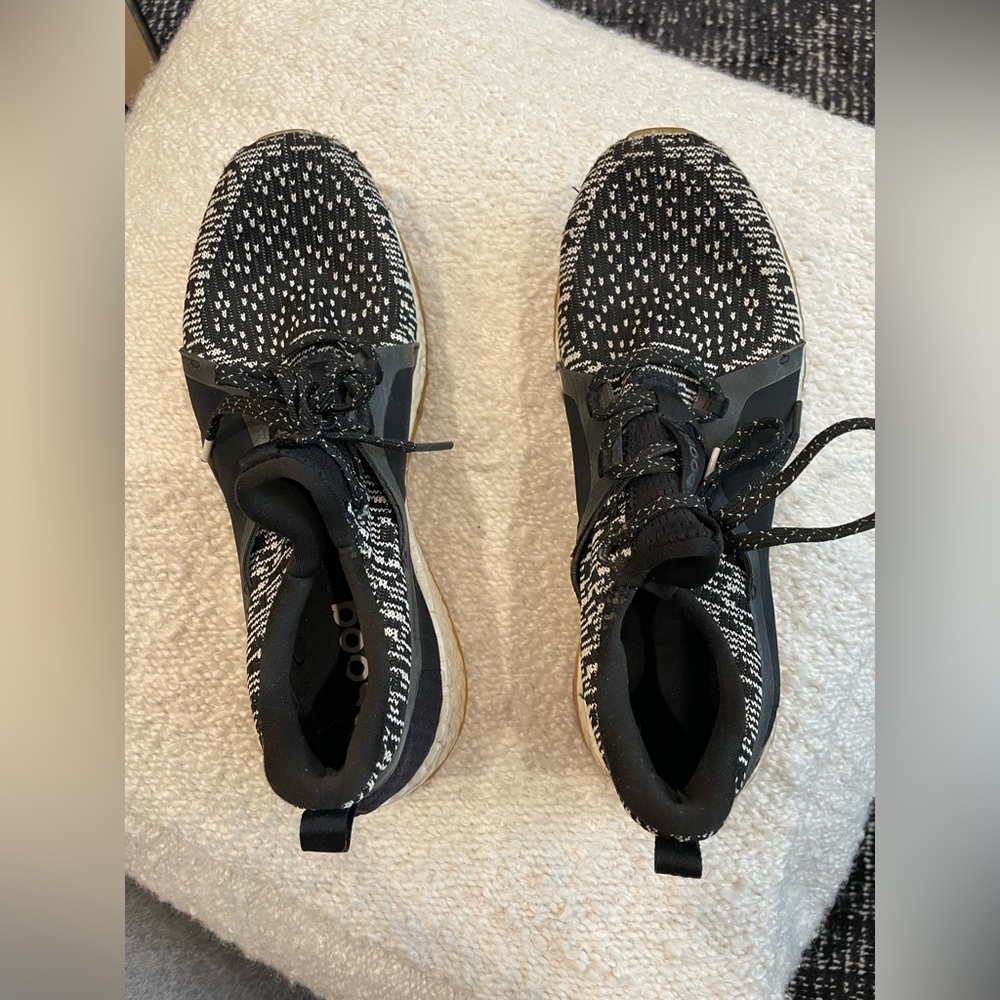 adidas Pureboost Xpose Knit Performance Running Shoe size 8- lightly worn